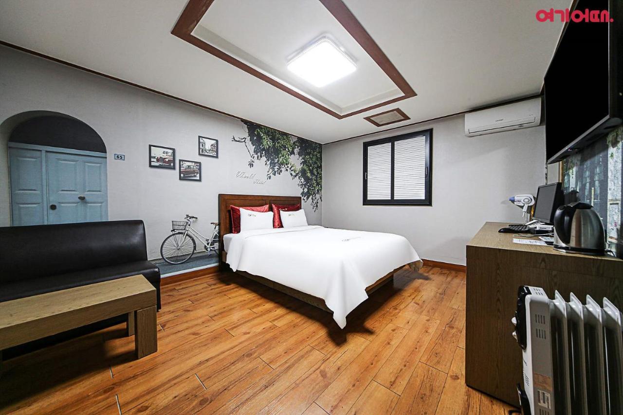 World Hotel Chuncheon Esterno foto