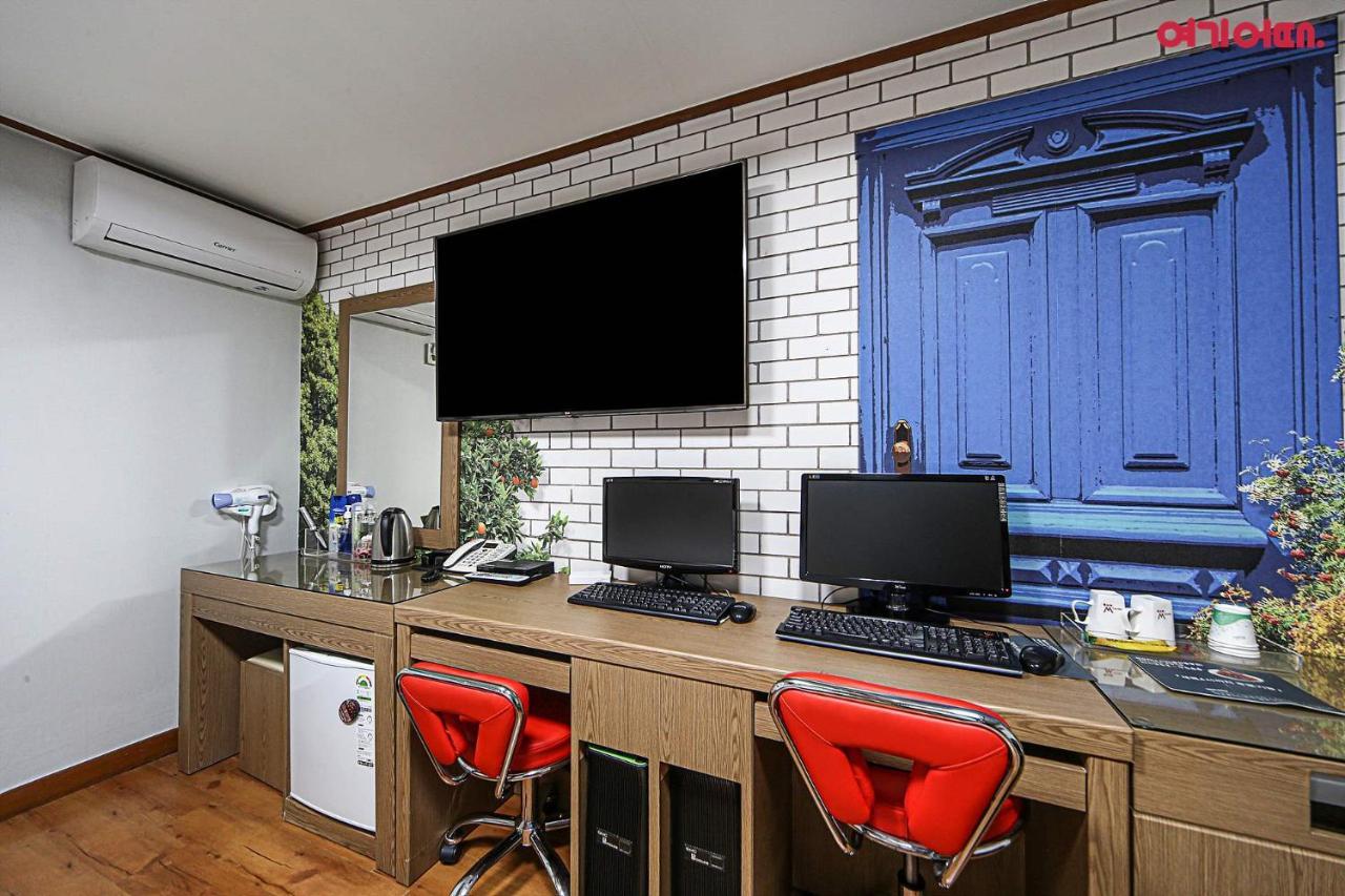 World Hotel Chuncheon Esterno foto