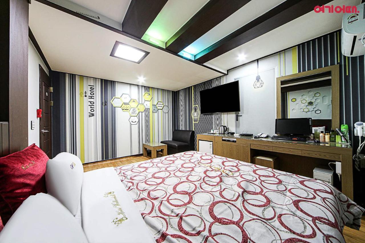 World Hotel Chuncheon Esterno foto