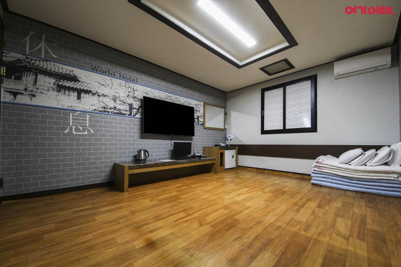 World Hotel Chuncheon Esterno foto